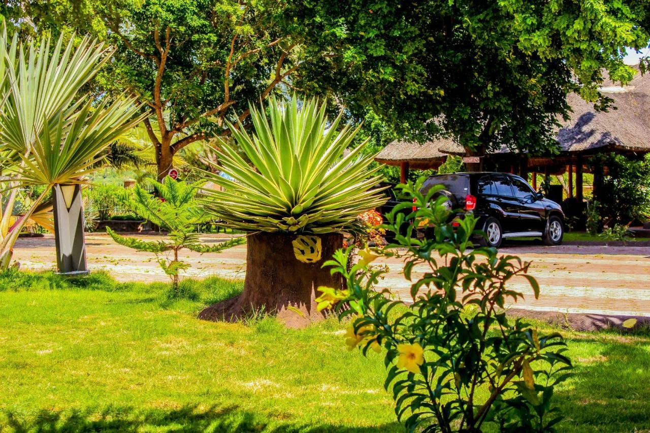 Sea View Beach Resort Lindi Exterior foto